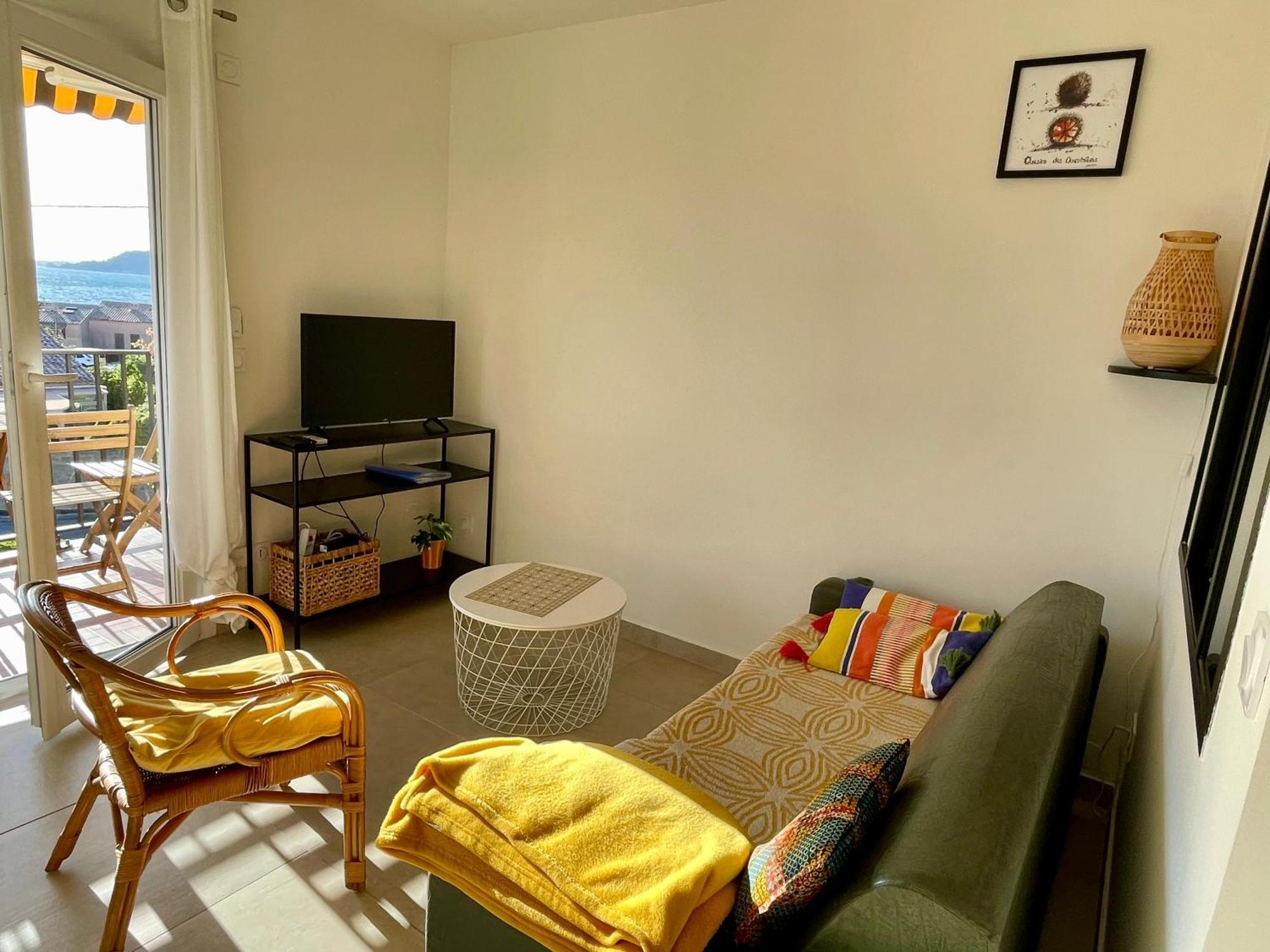 Appartement Cosy Vue Mer A 50 M De La Plage - Refait A Neuf Et Climatise Le Pradet Dış mekan fotoğraf